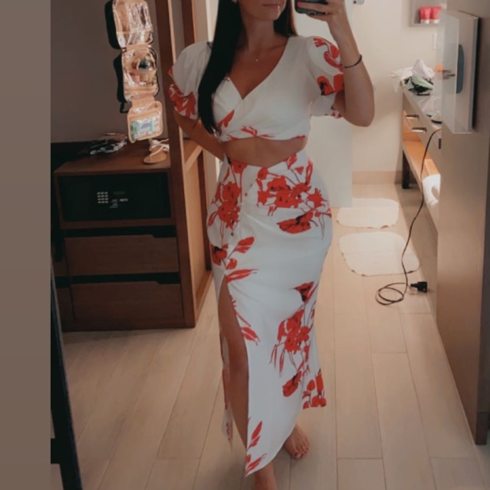 WHITE + RED FLORAL BUTTON SKIRT SET